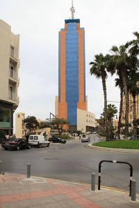 400px-Malta_-_St._Julian's_-_Vjal_Portomaso+Portomaso_Tower_01_ies